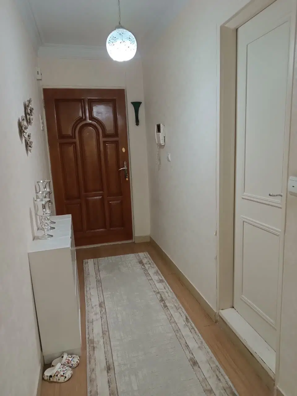 آپارتمان ۴۵متری طبقه سوم پارکینگ سندی