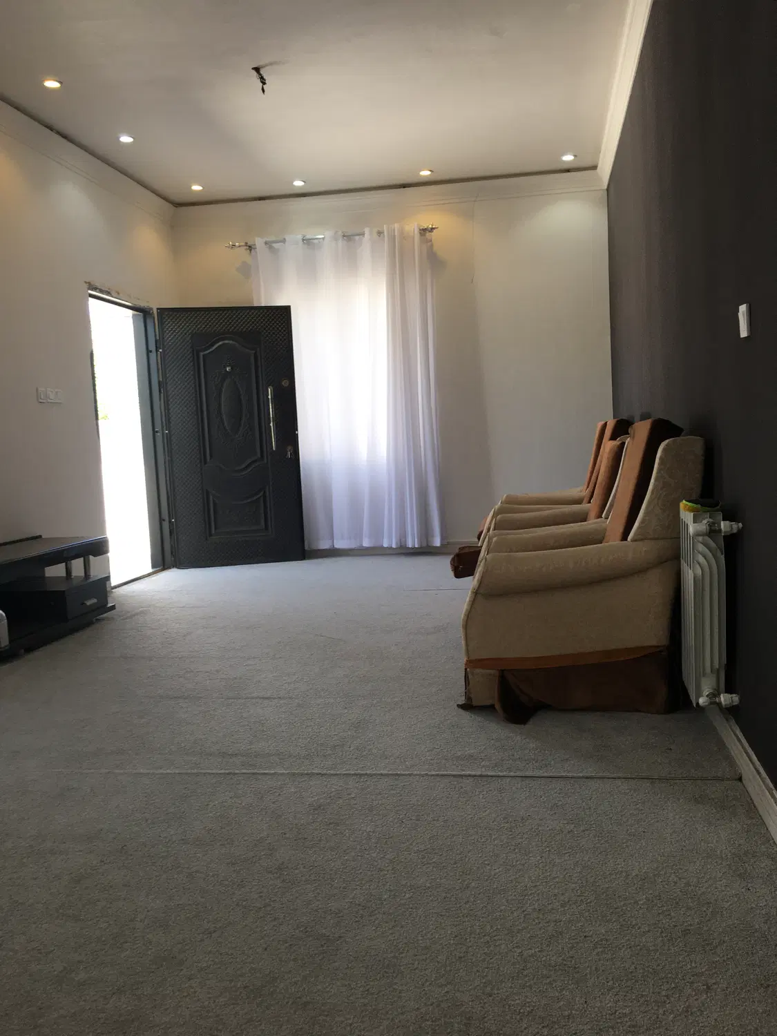۲۳۰مترباغ ویلاسندتکبرگ درجابان