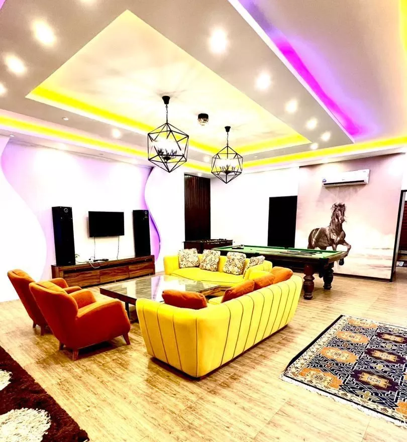 اجاره ویلا باغ vip سوفیا استخردار با گیم مالک