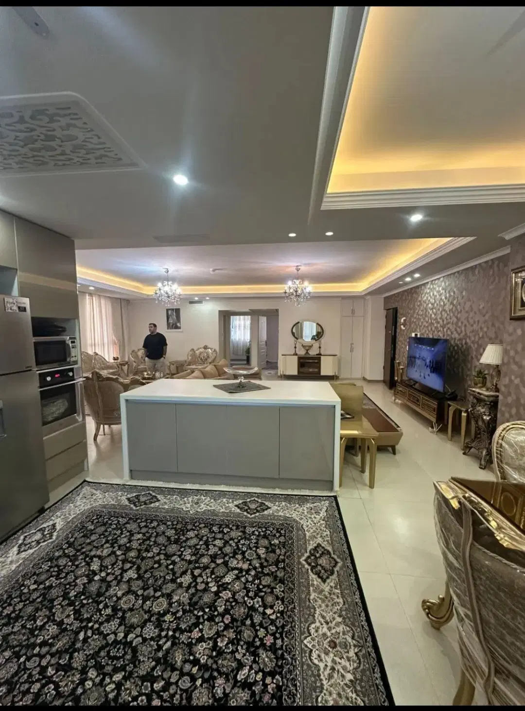 ۱۰۰ متر نو ساز فول داخل فاز