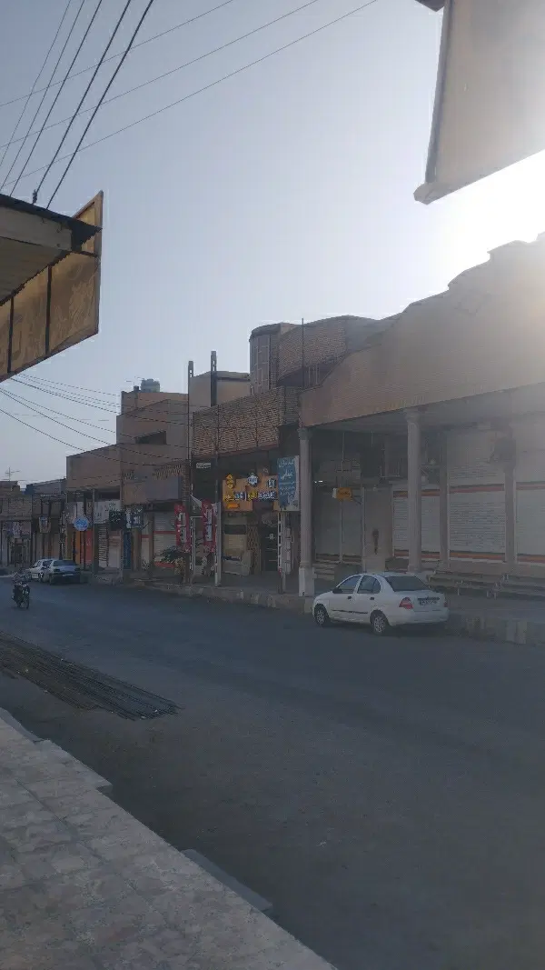 زیر زمین تجاری خیابان اصلی