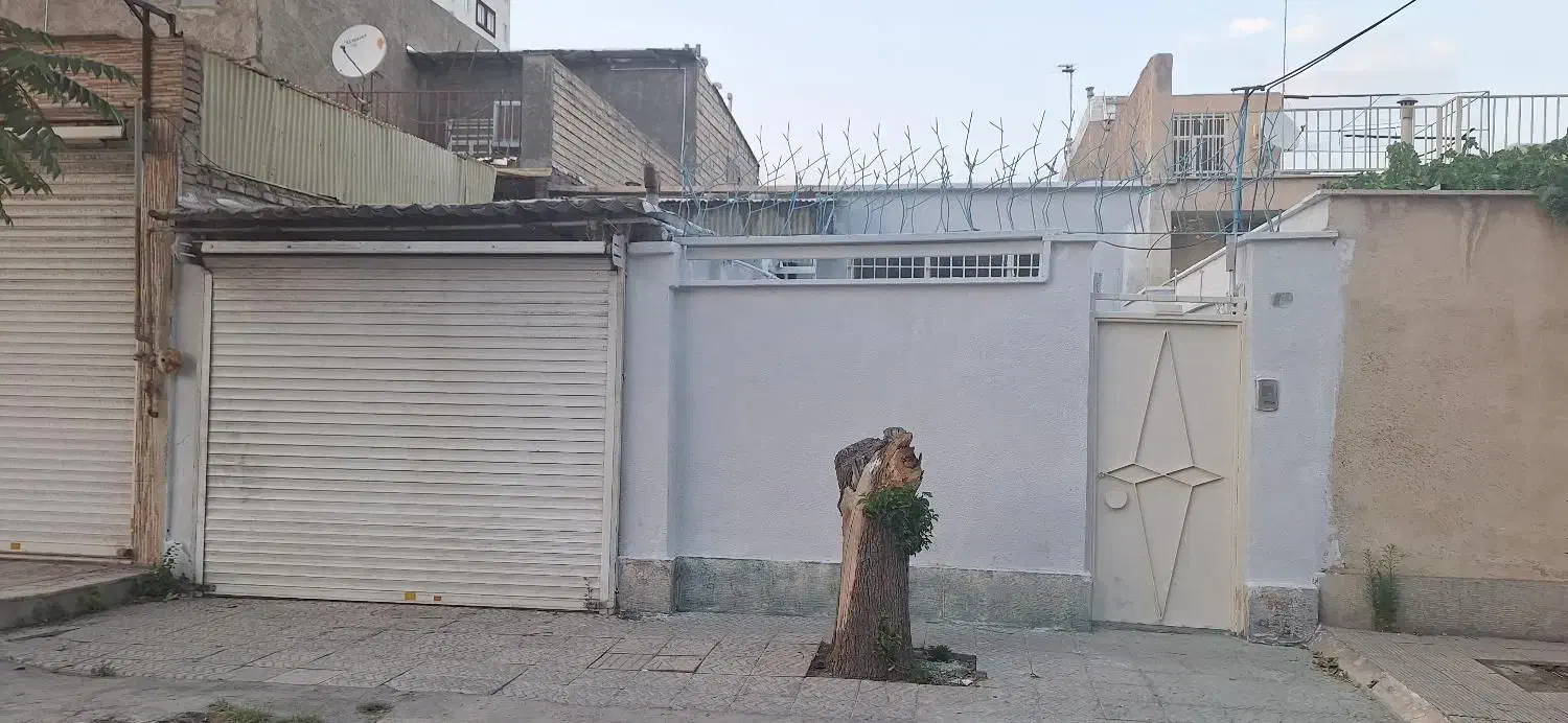 ویلایی در بست