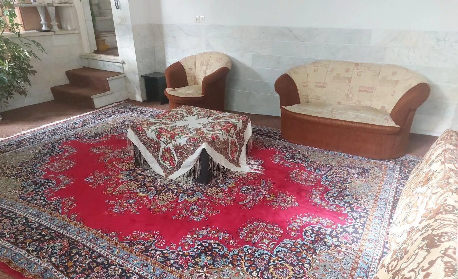 اجاره سوئیت حیاط‌دار زیبا و پرگل