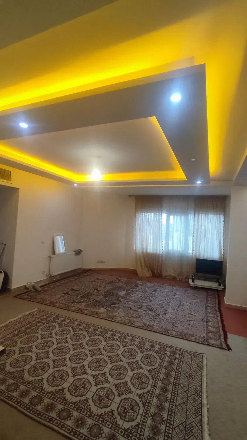 فروش واحد 85متری دوخواب با پارکینگ  در فاز7