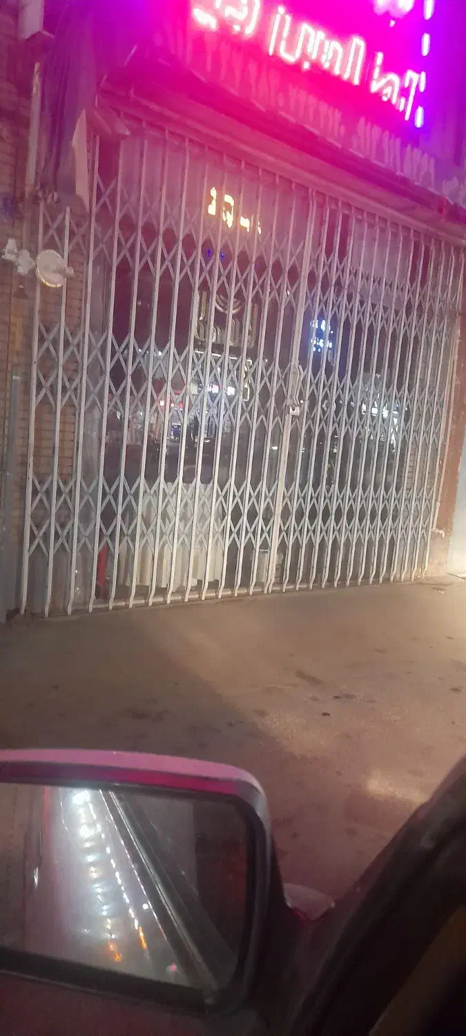 مغازه ۷۰ متری واقع در فلاورجان‌خیابان طالقانی