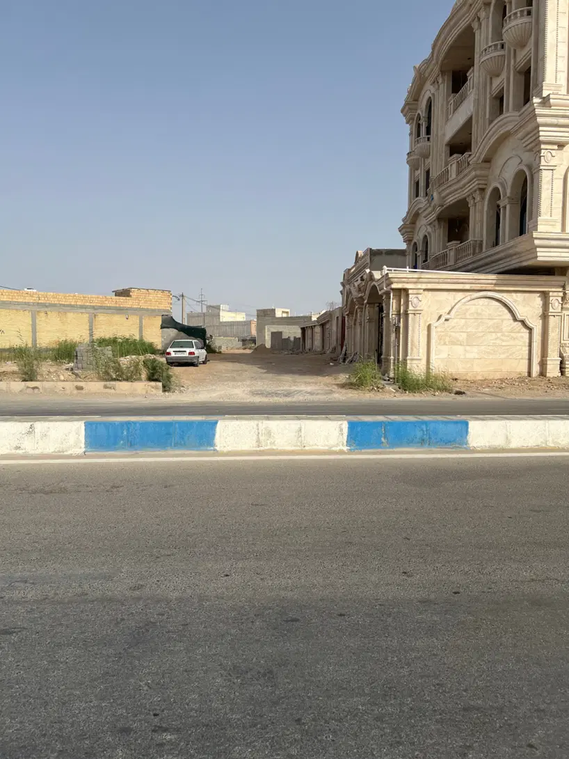 زمین خیابان وحدت