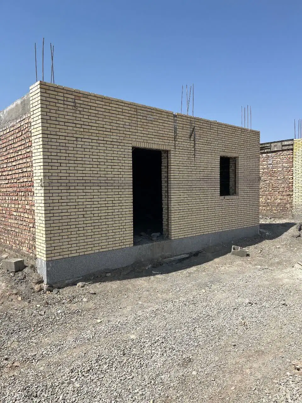 فروش منزل نیمه ساز ویلایی سیادک