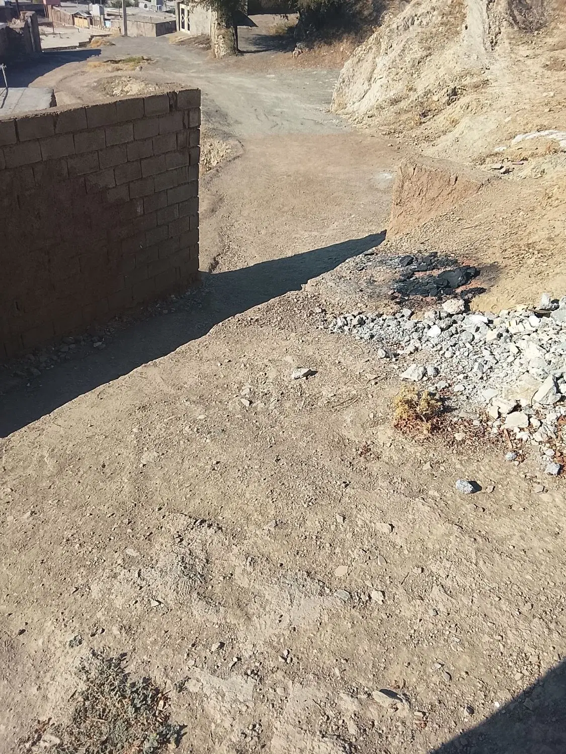 خانه نیم کاره