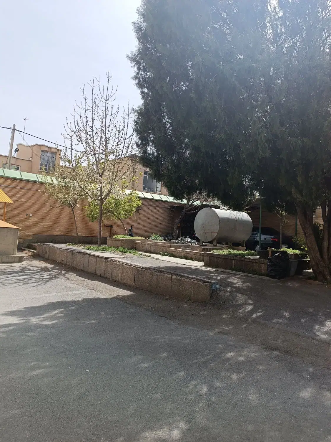 فروش ۳ قطعه باغ داخل شهر کنارهم