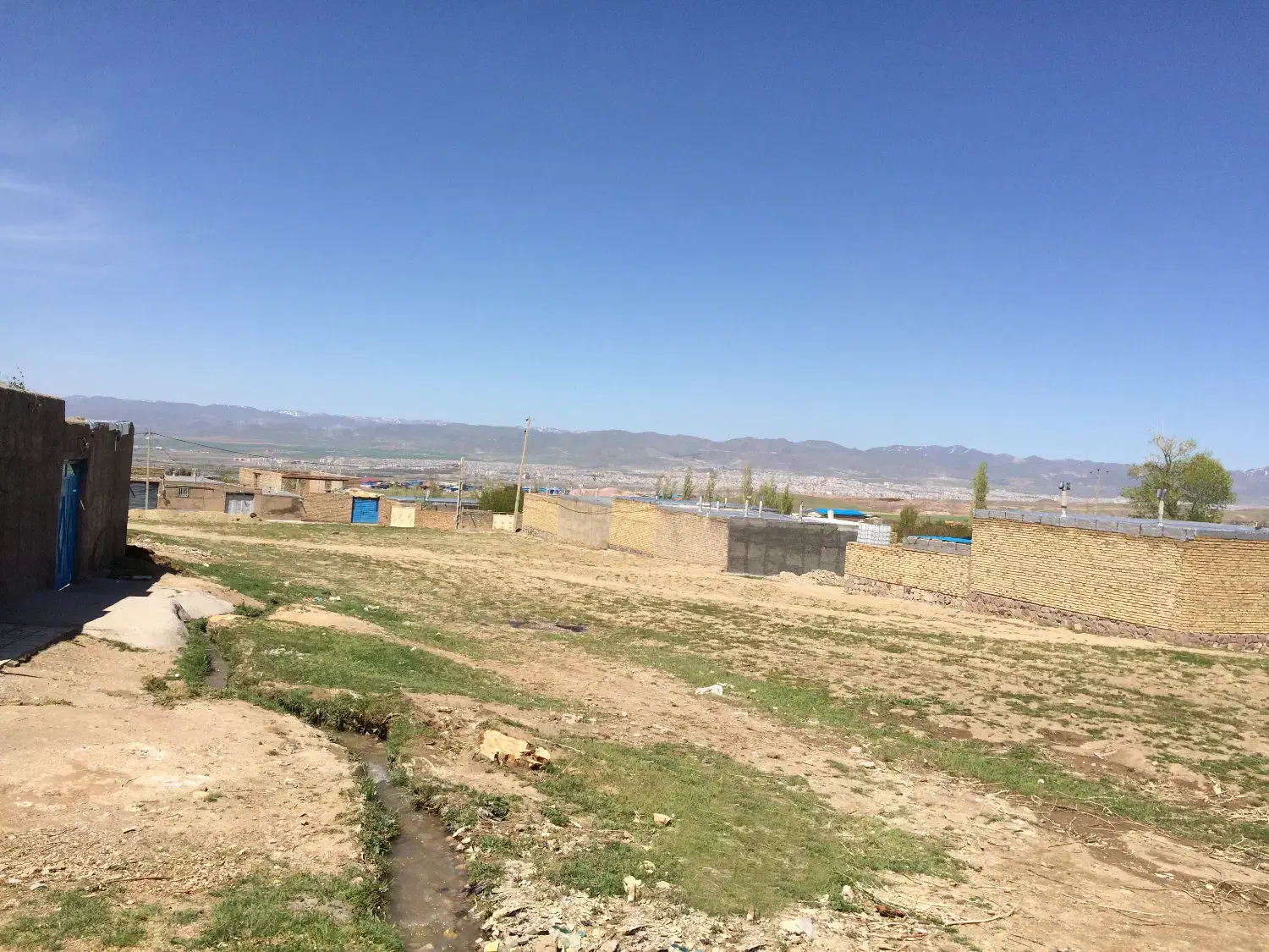 زمین مسکونی روستای اژدهاتو
