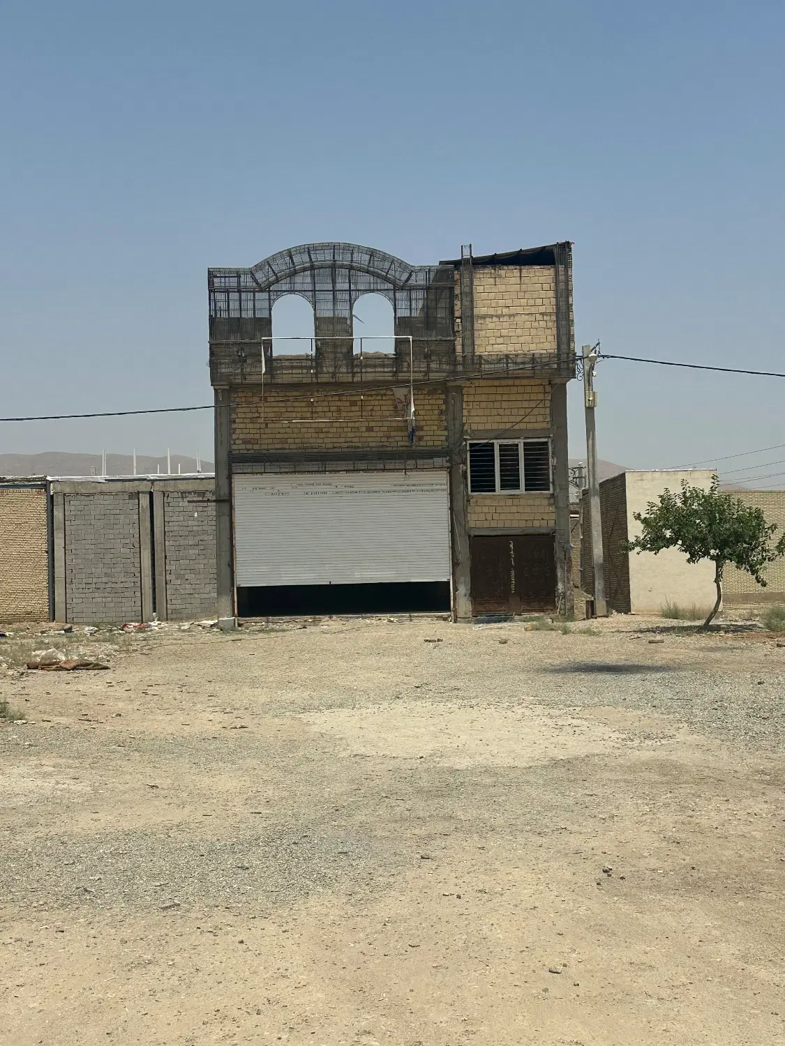 اجاره ۵۲۰ متر تجاری در کمالشهر بحر خیابان اصلی