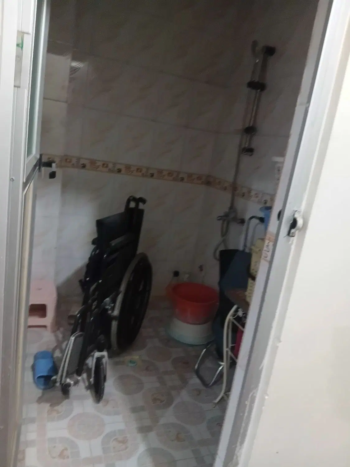 اپارتمان ۸۰ متر۲ خوابه طبقه ۱ دو واحدی سرجلو