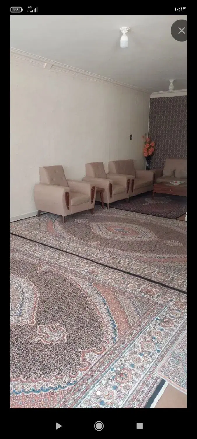 یک پیلوت دوطبقه با بهار خواب در معادی سمت ورزش