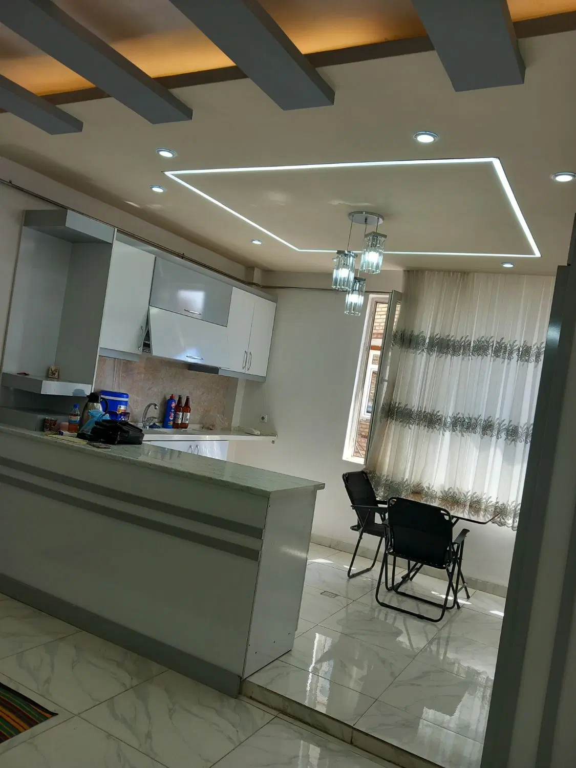 خونه سه طبقه در ابیاری
