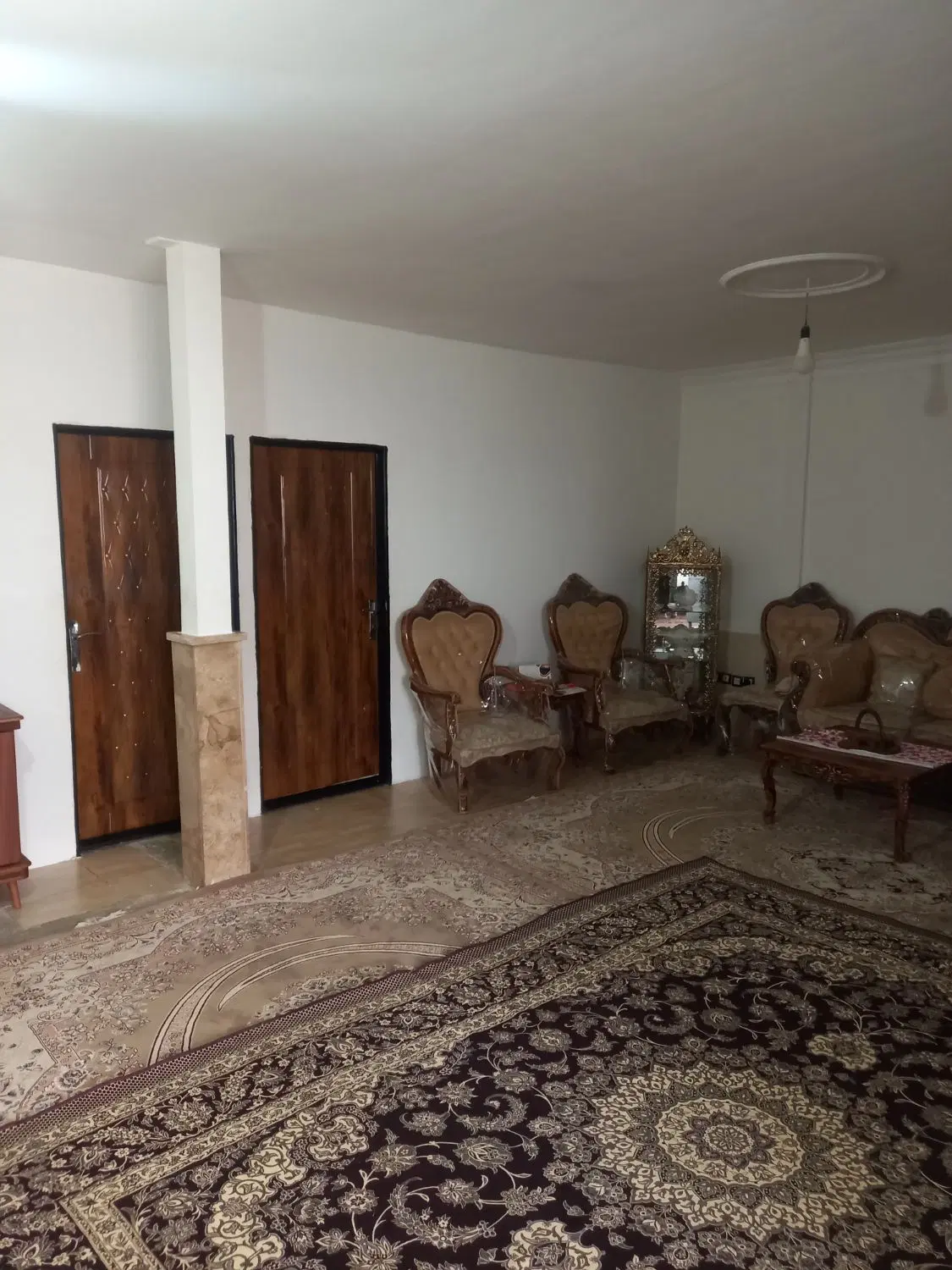 ۹۰متر دو خواب بسیار شیک