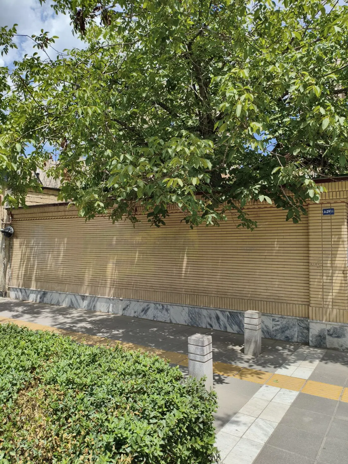 ویلایی ۶۰۰ متر تجاری موفق حاشیه وکیل آباد