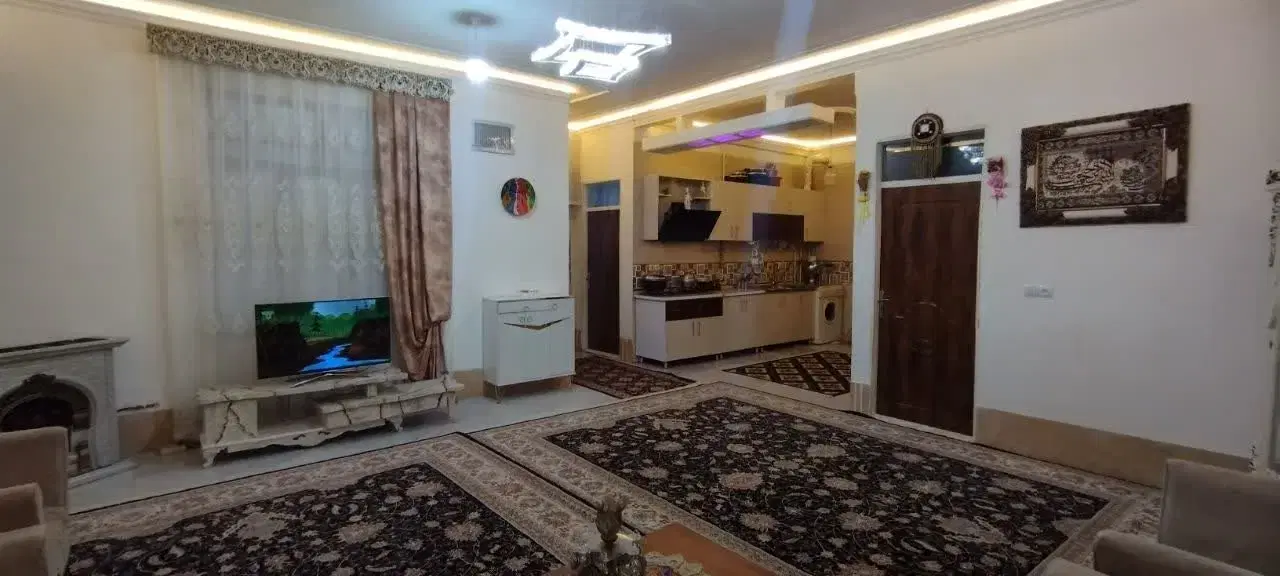خانه ویلایی۱۱۰متر-لرستان-شهرستان بروجرد