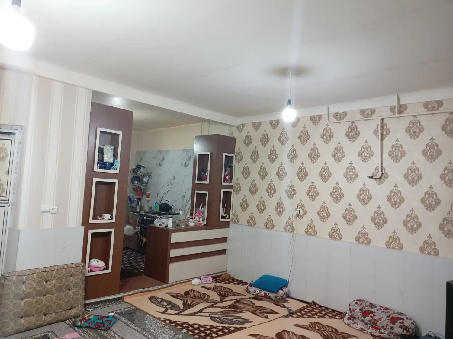 حیاط ویلایی نقلی در فیضیه