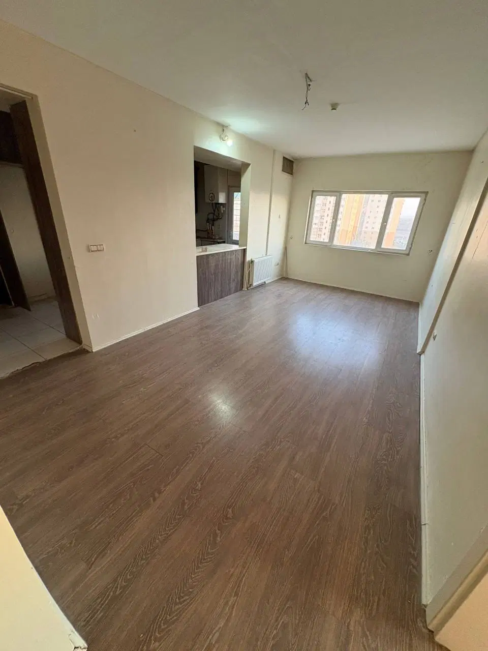 رهن و اجاره با پارکینگ مسقف و انباری