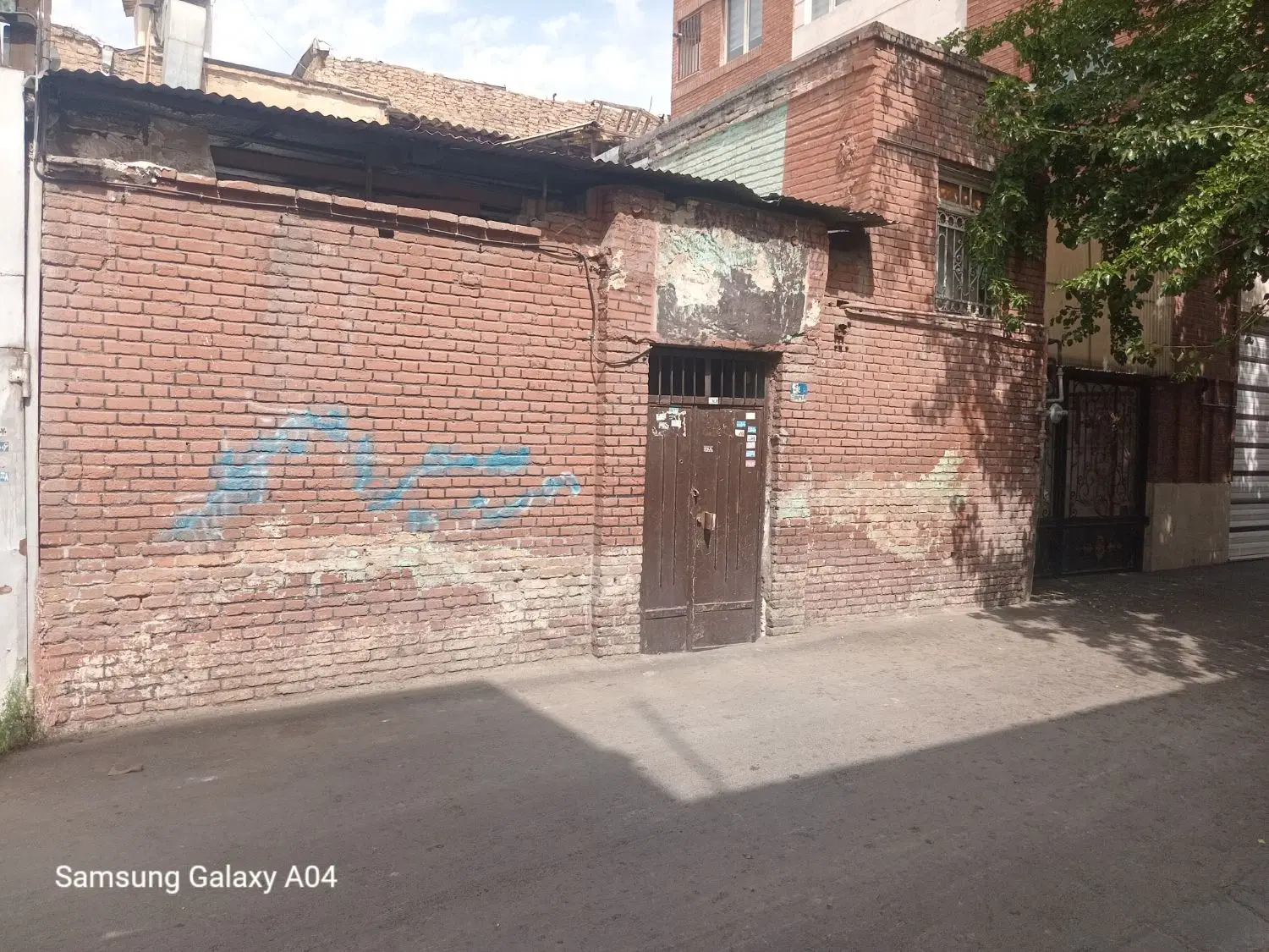 اجاره حیاط دربست