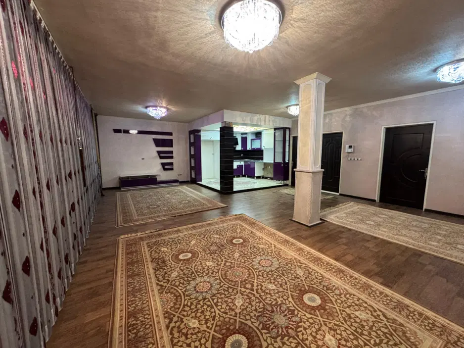 فروش حیاط جنوبی ۲۰۰ متر ولیعصر