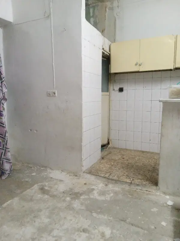 خانه دربستی هست  ۶۰ متر در بیسیم تخلیه هست