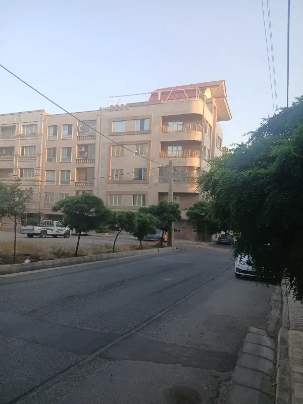 واحد۲۲۰متری۳خوابه