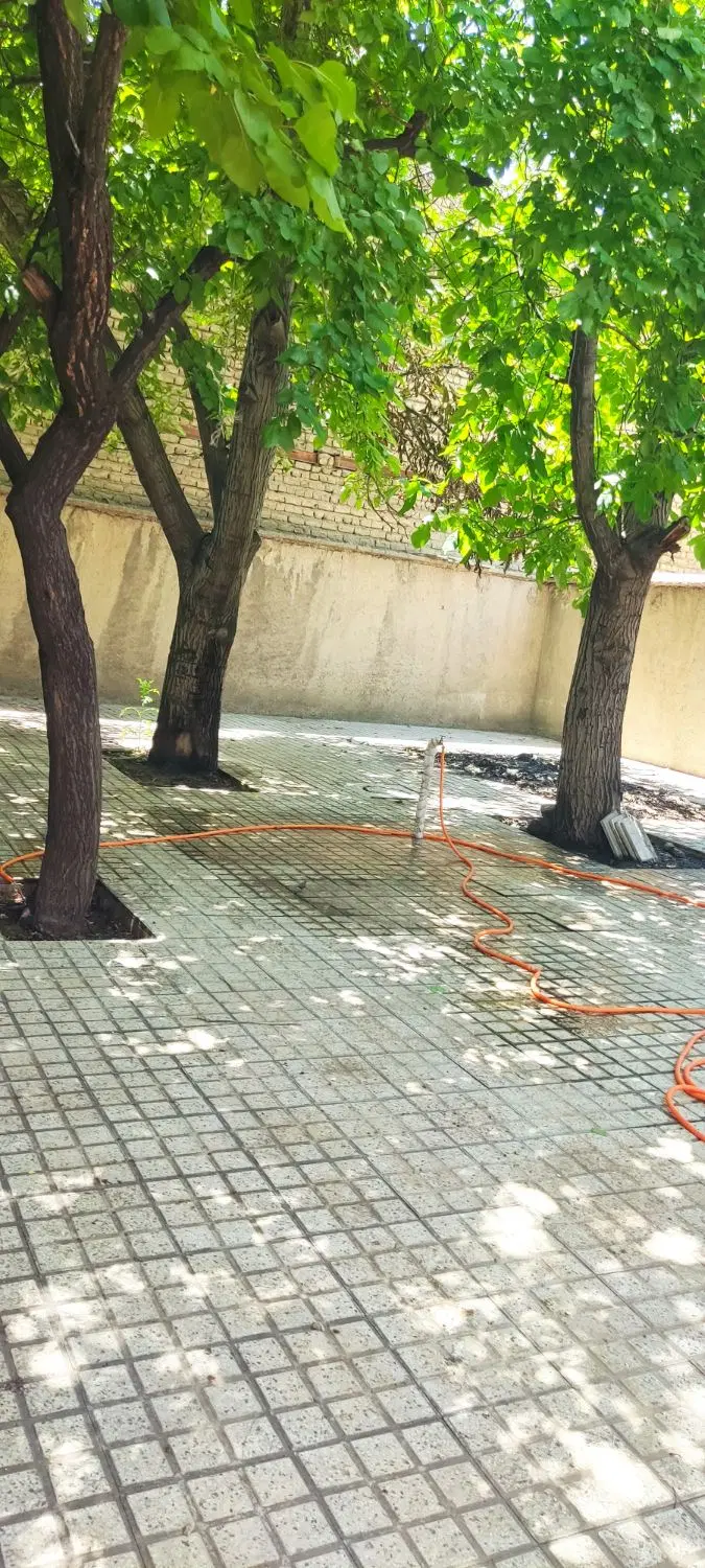 اجاره ۳۰۰ متری