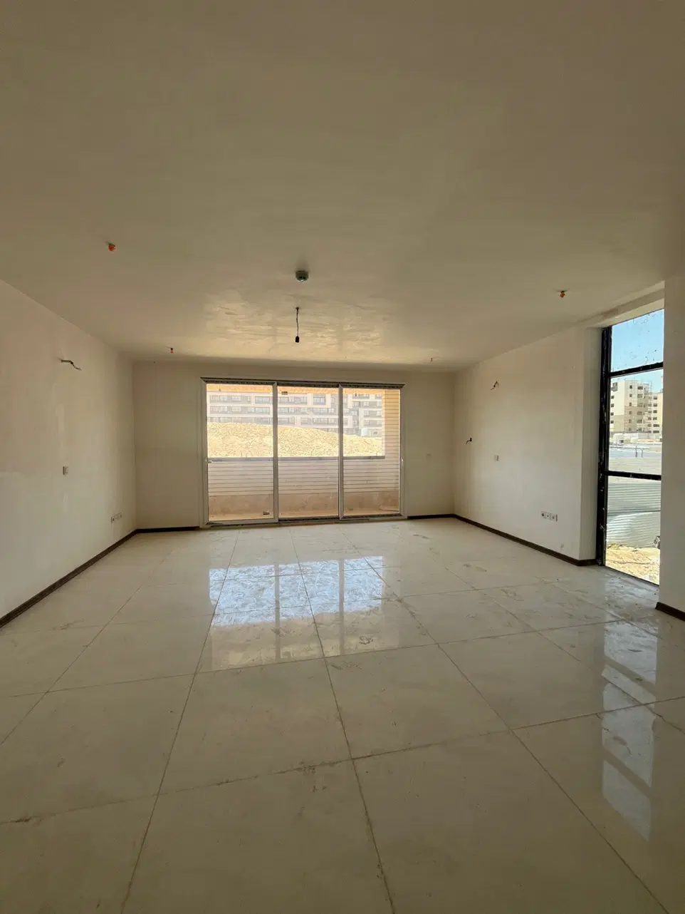 فروش آپارتمان گل نرگس