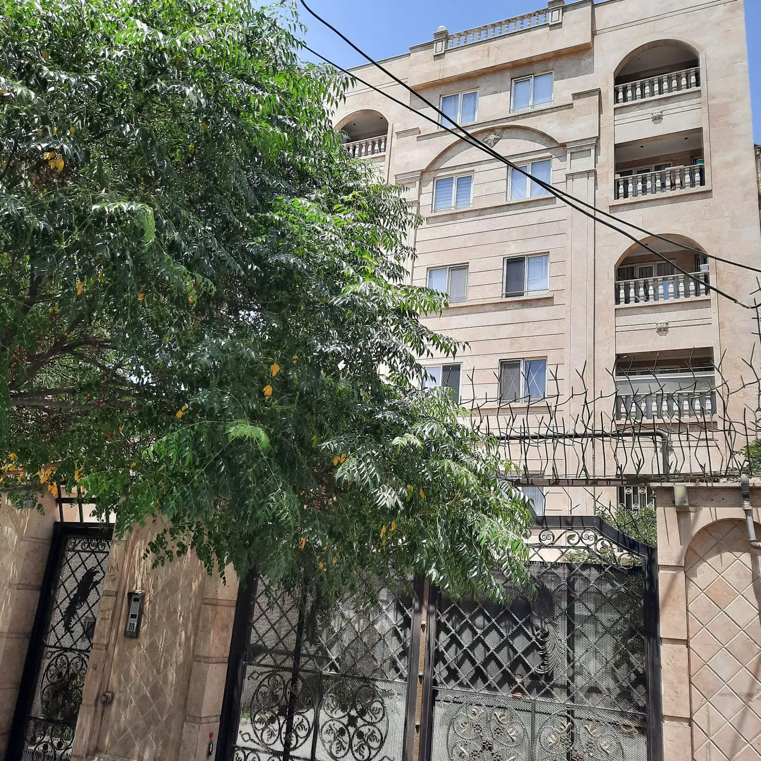 ۱۰۶متر در غربی ها خوش نقشه