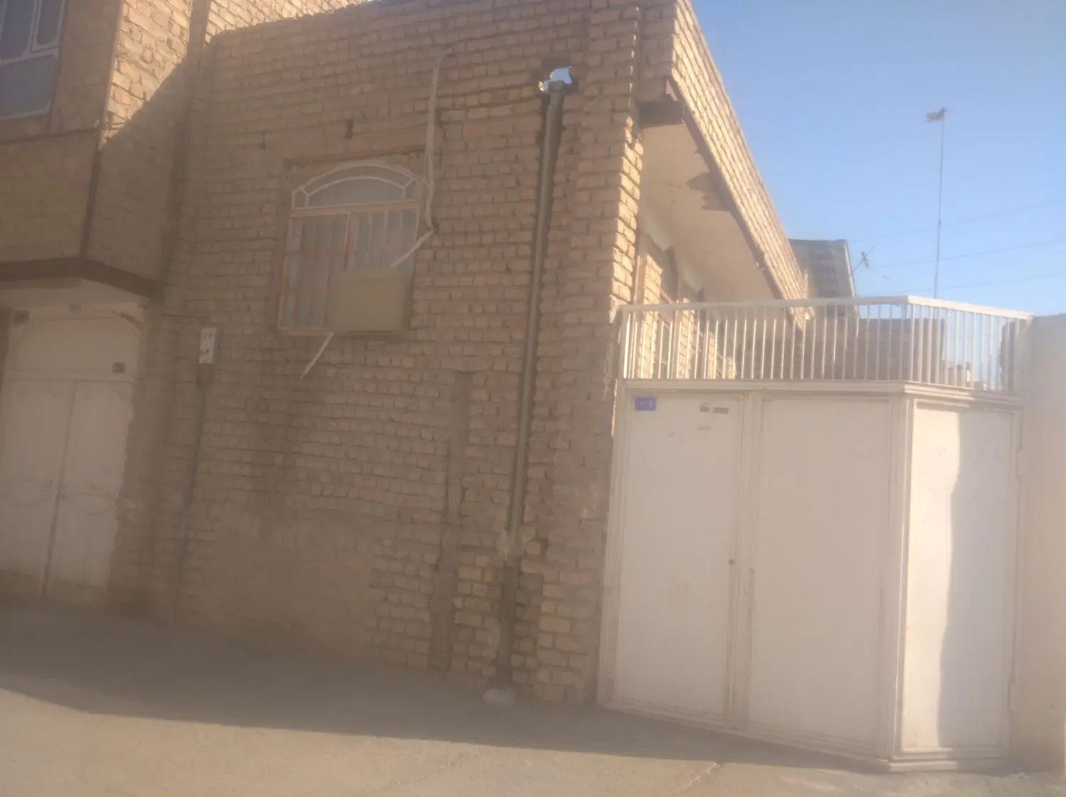 منزل ویلایی نزدیک حرم مطهر و بر خیابان