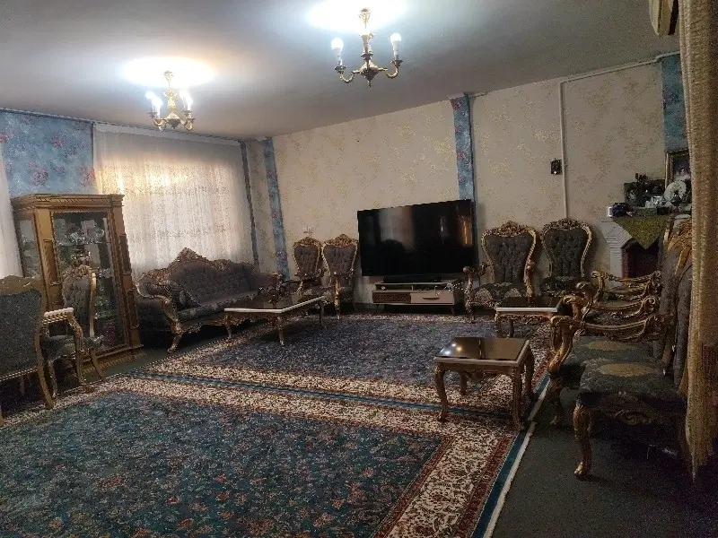 ۲خوابه صدرا۱۲۰متر،عریض ترین خیابان،روبروی تیزهوشان
