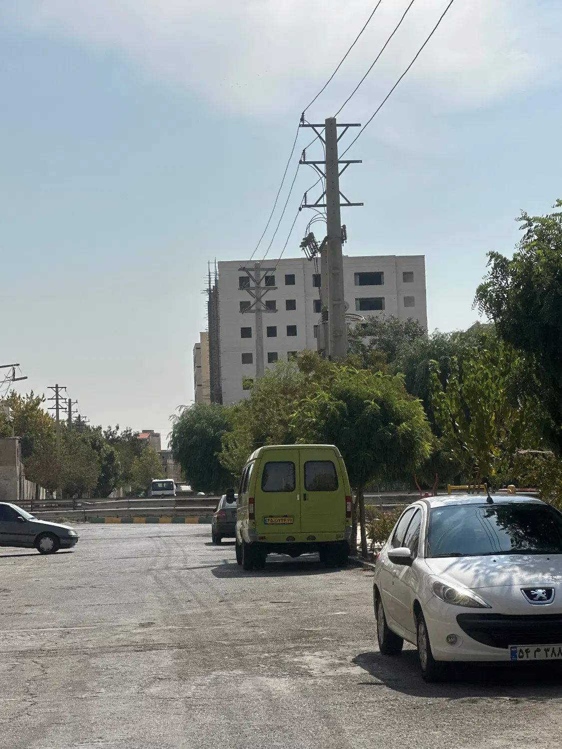 واحد۱۴۰ متری اتیه