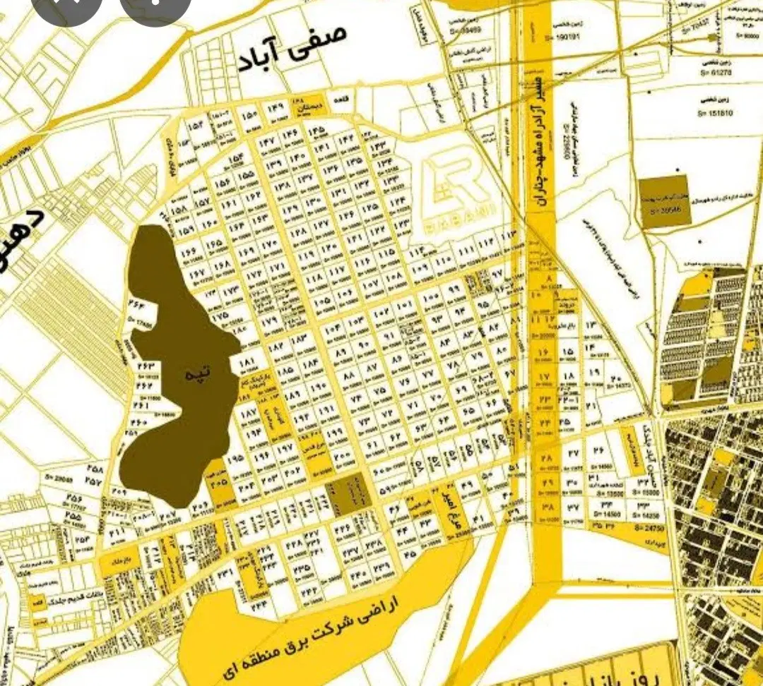 زمین ۱۵۰ متری