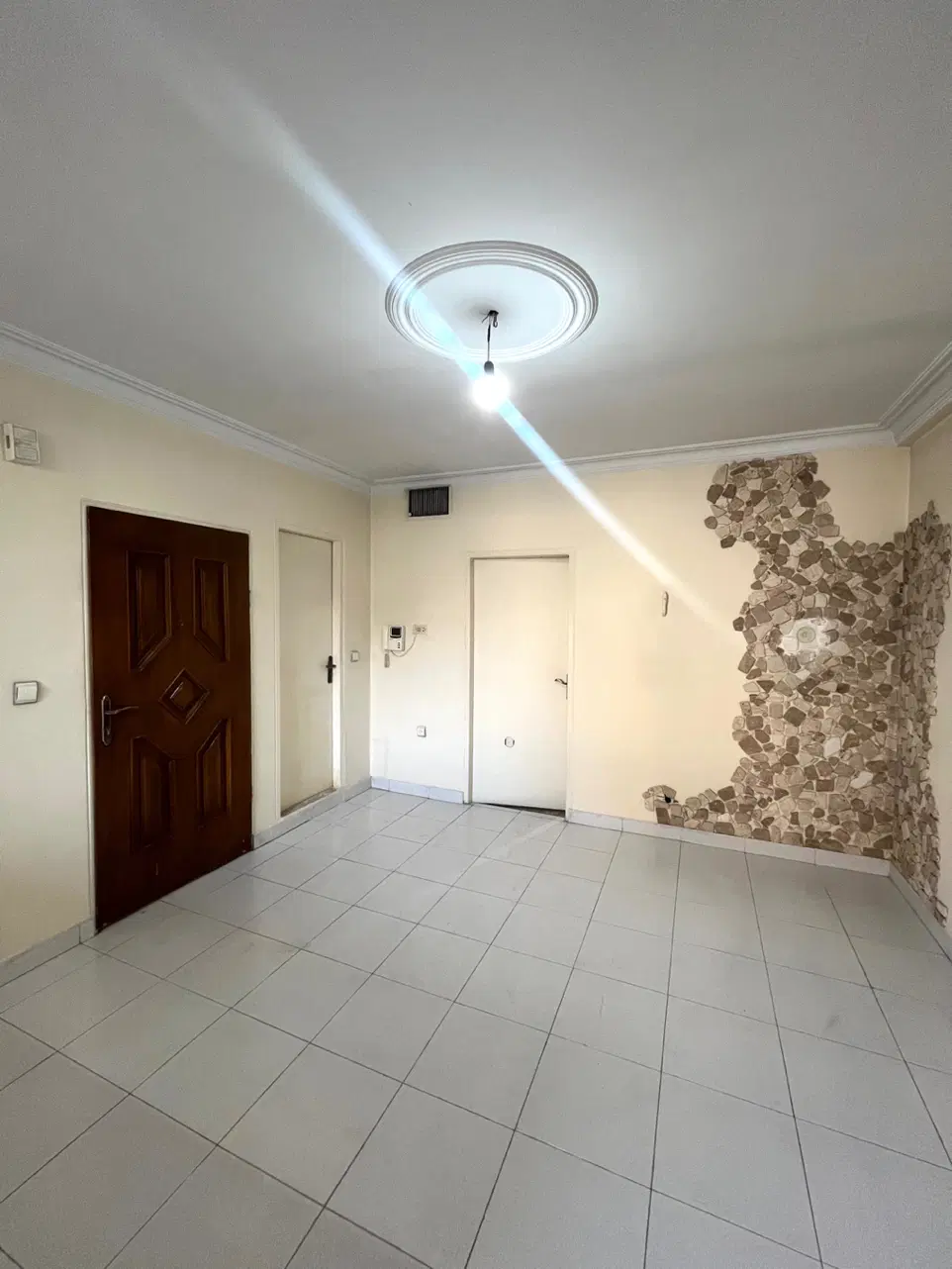 ۴۵متر __ سالن مربع __ تکخواب تهرانسر