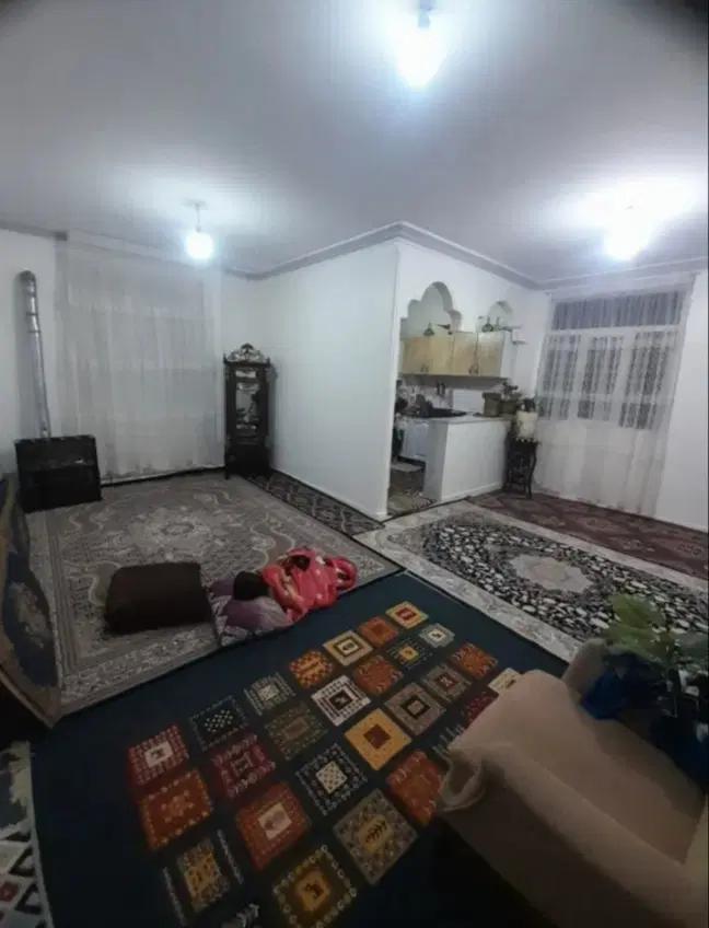 ۵۸ متری ، رجب زاده شمالی نزدیک مترو بعثت