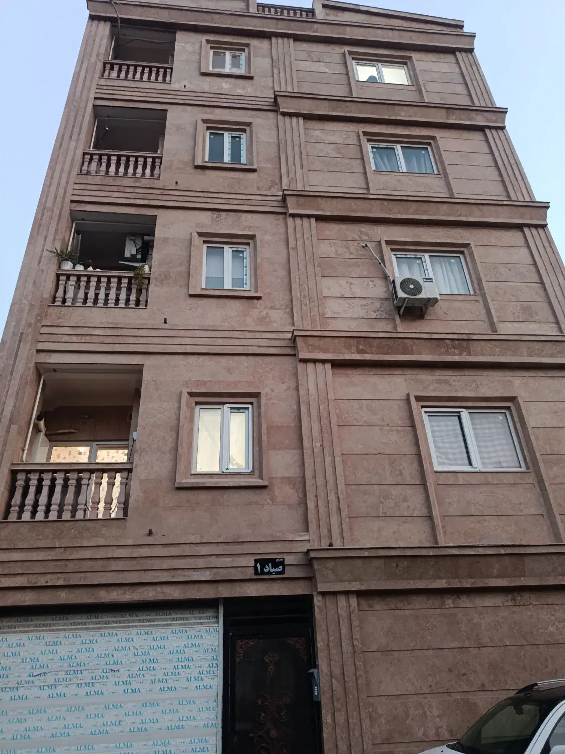 فروش یه واحد آپارتمان با قیمت مناسب