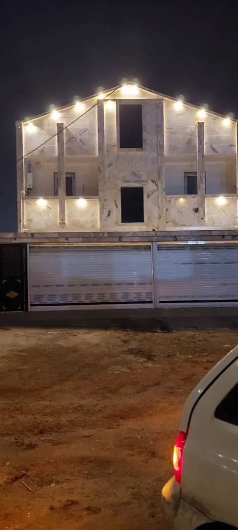 خانه چهار واحدی کیانشهر