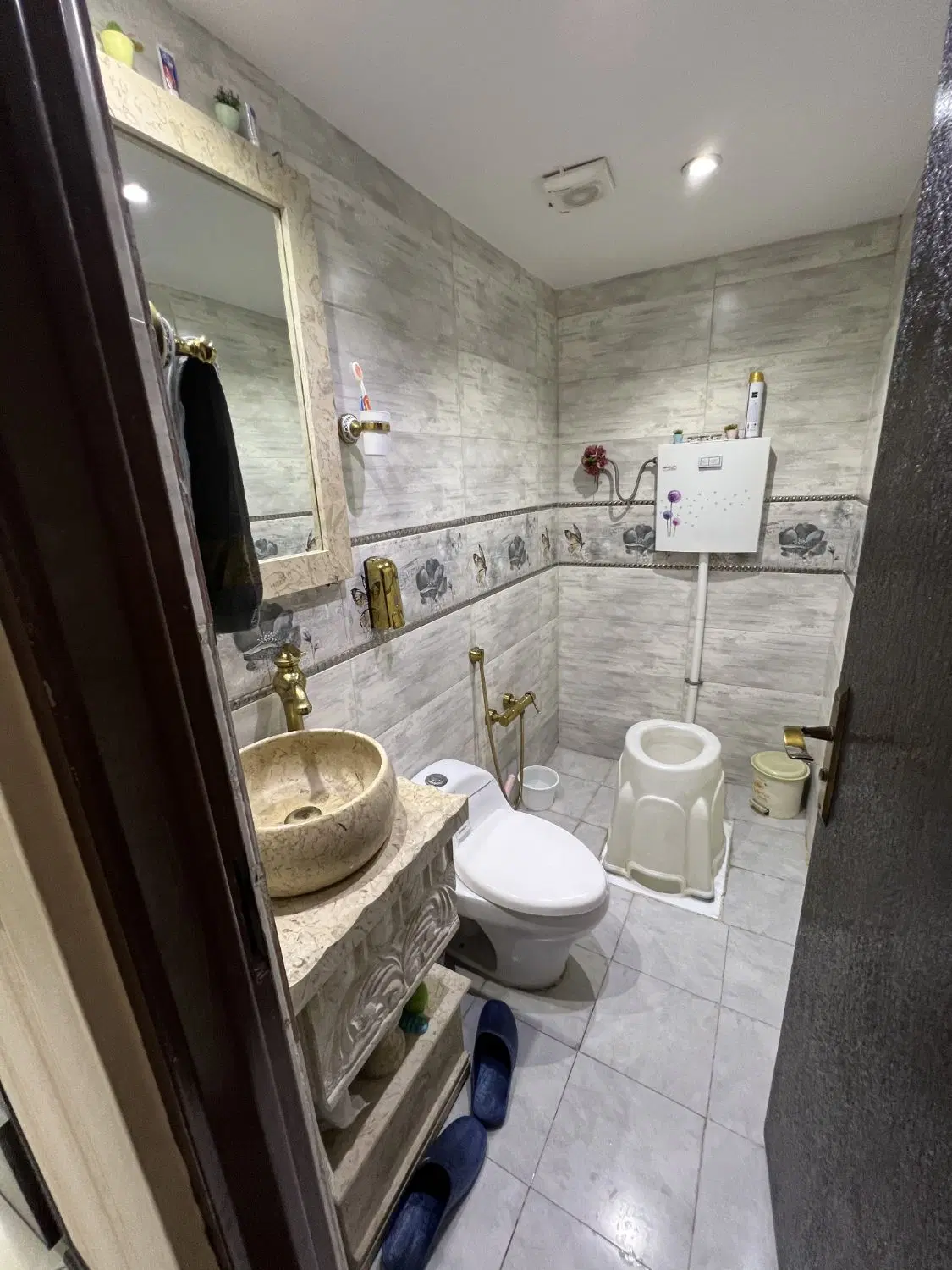 ۶۷ متر پارکینگ دار همکف اسکندری بوستان