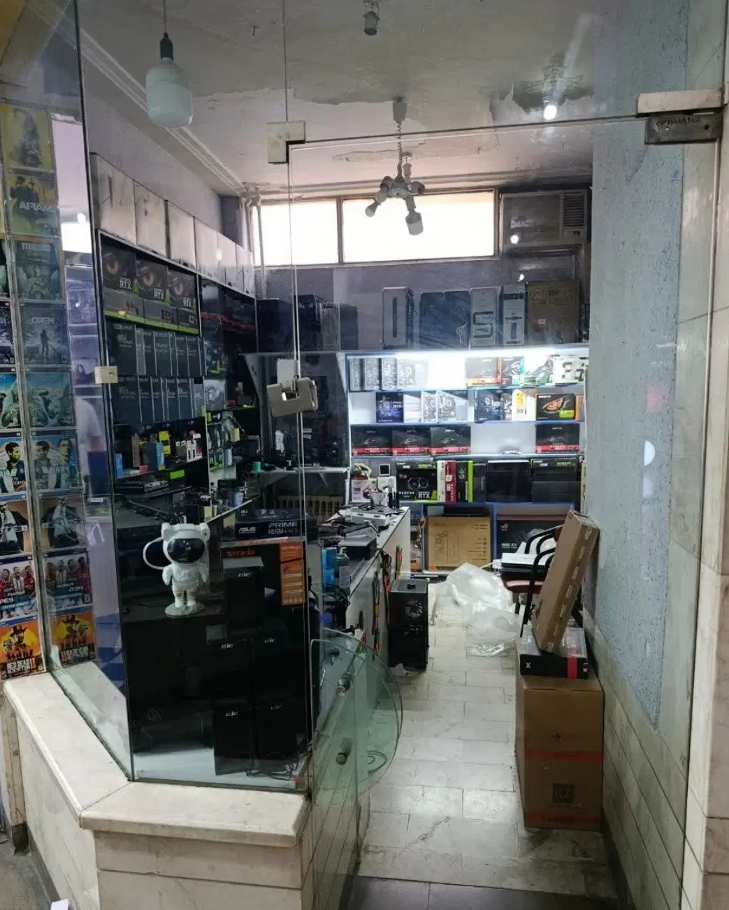 اجاره مغازه شرایط خوب همکف پاساژگوهرحاجی آبادمطهری