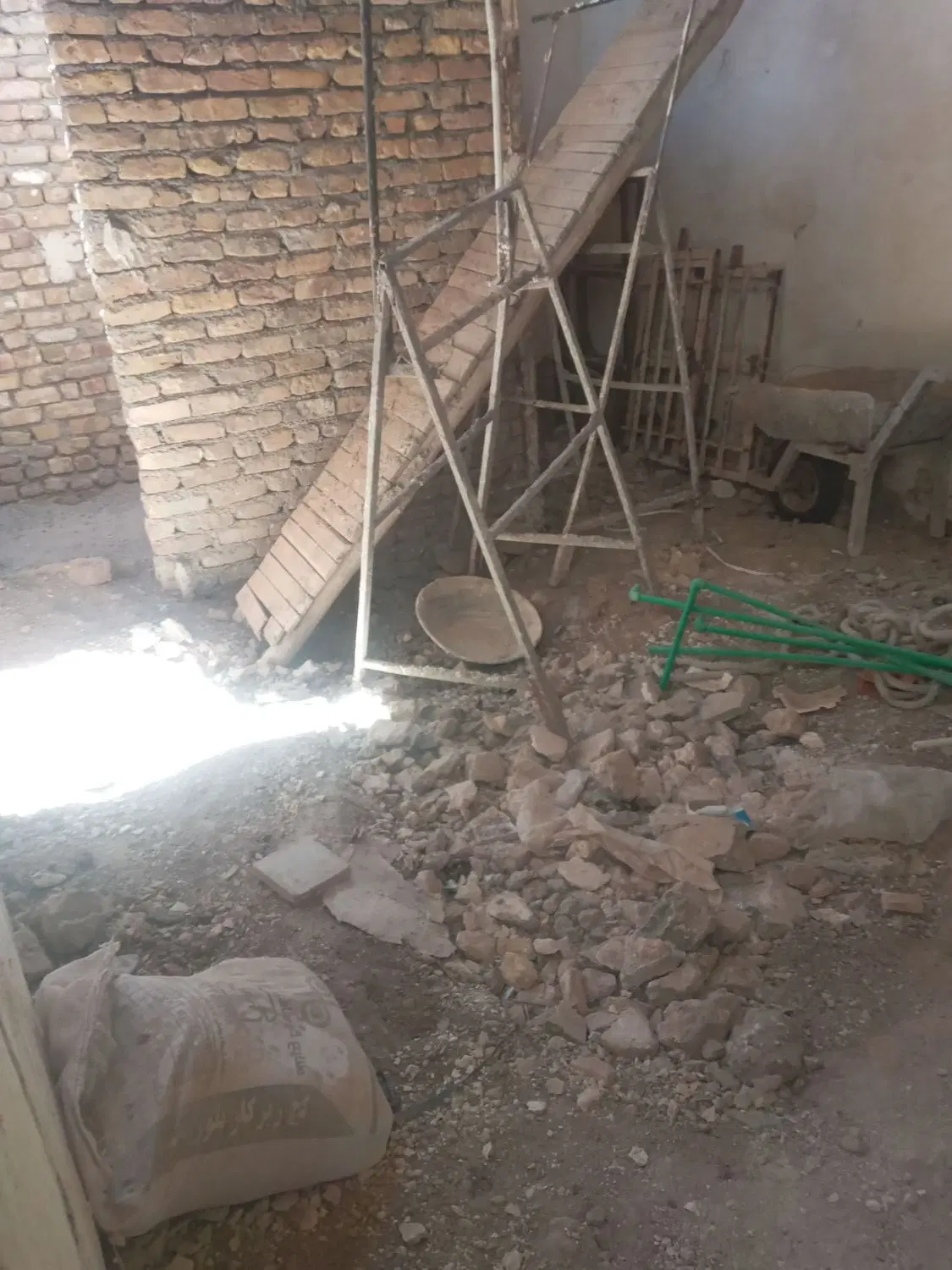 نیمه ساخت