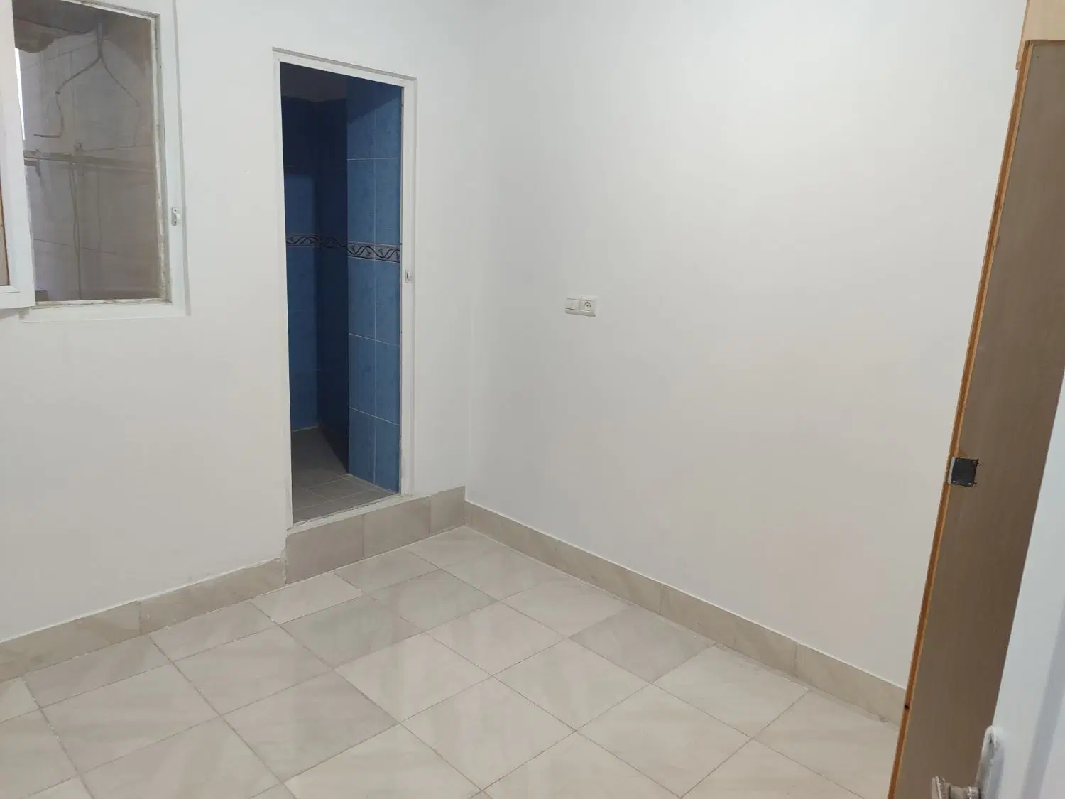 واحد 65متری فرهنگیان