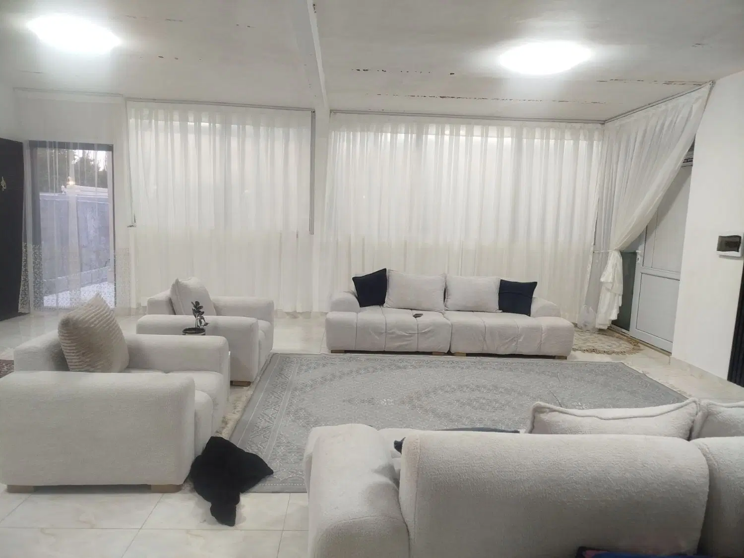 اجاره باغ ،سوئیت
