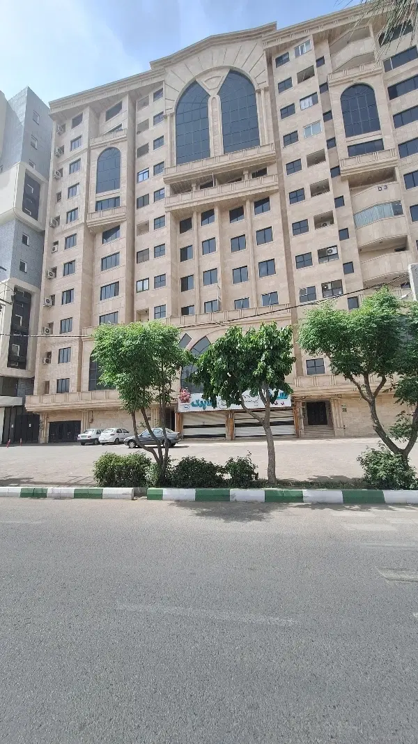 واحد 115 متری بر محمودنژاد