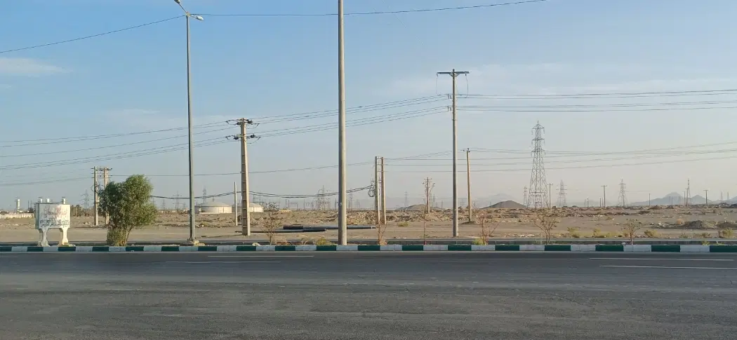۳۰۰ مترتجاری و مسکونی دادگستری سیادک