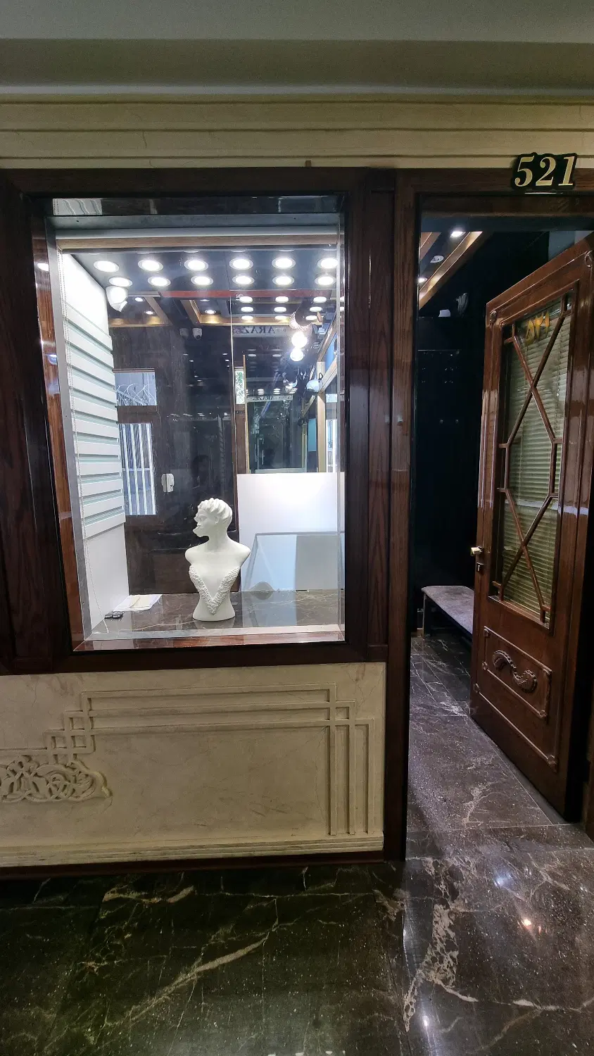 مغازه سندی طلا فروشی بازار بزرگ