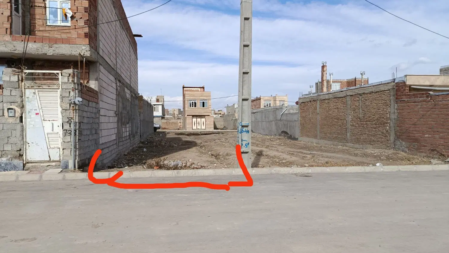 زمین ۱۰۰متری بامجوزساخت