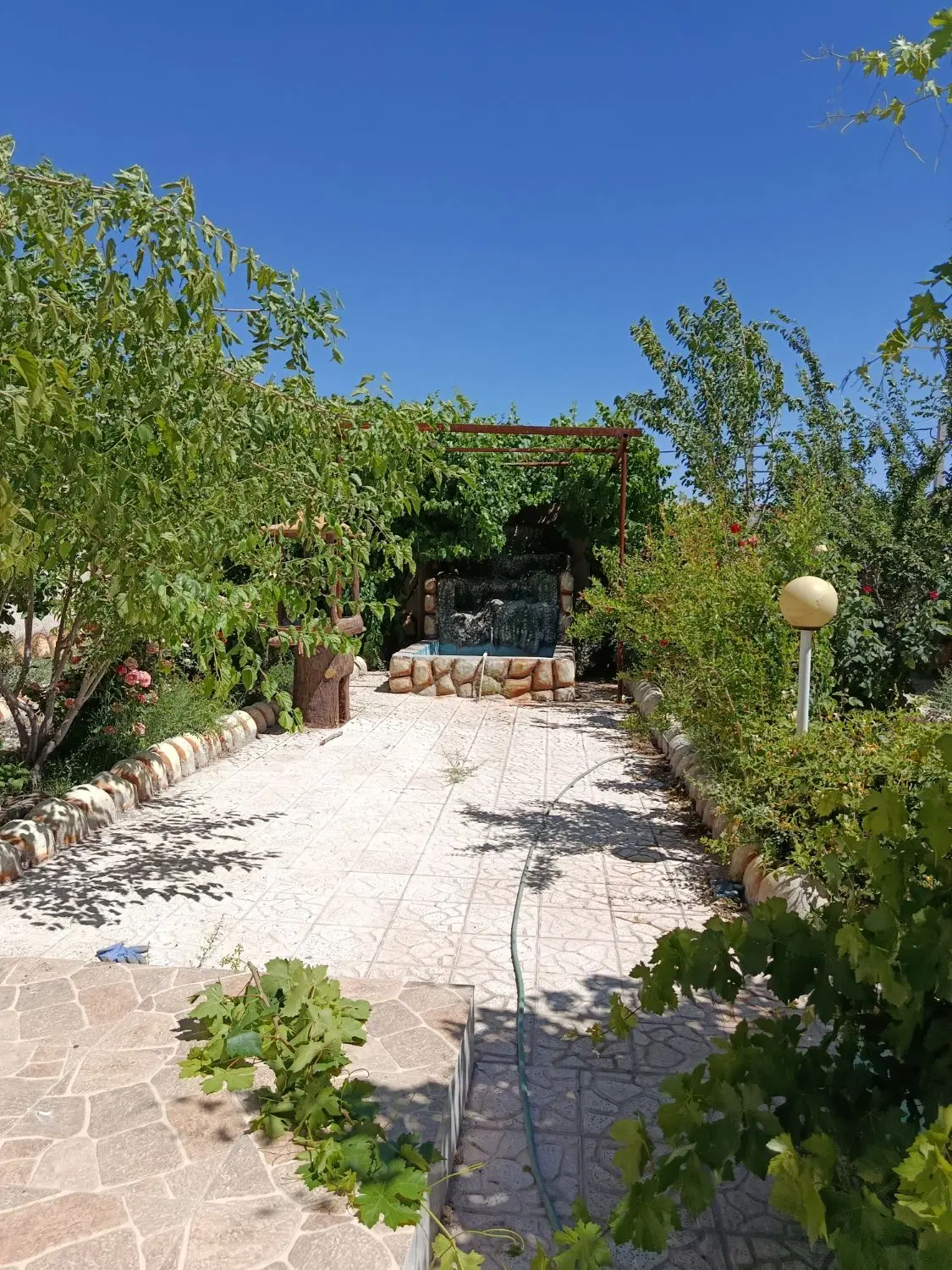 خانه باغچه مسکونی
