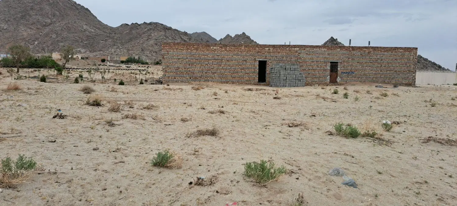 ۱۰۰۰ متر زمین در منزل آب مناسب باغ ویلا و رستوران