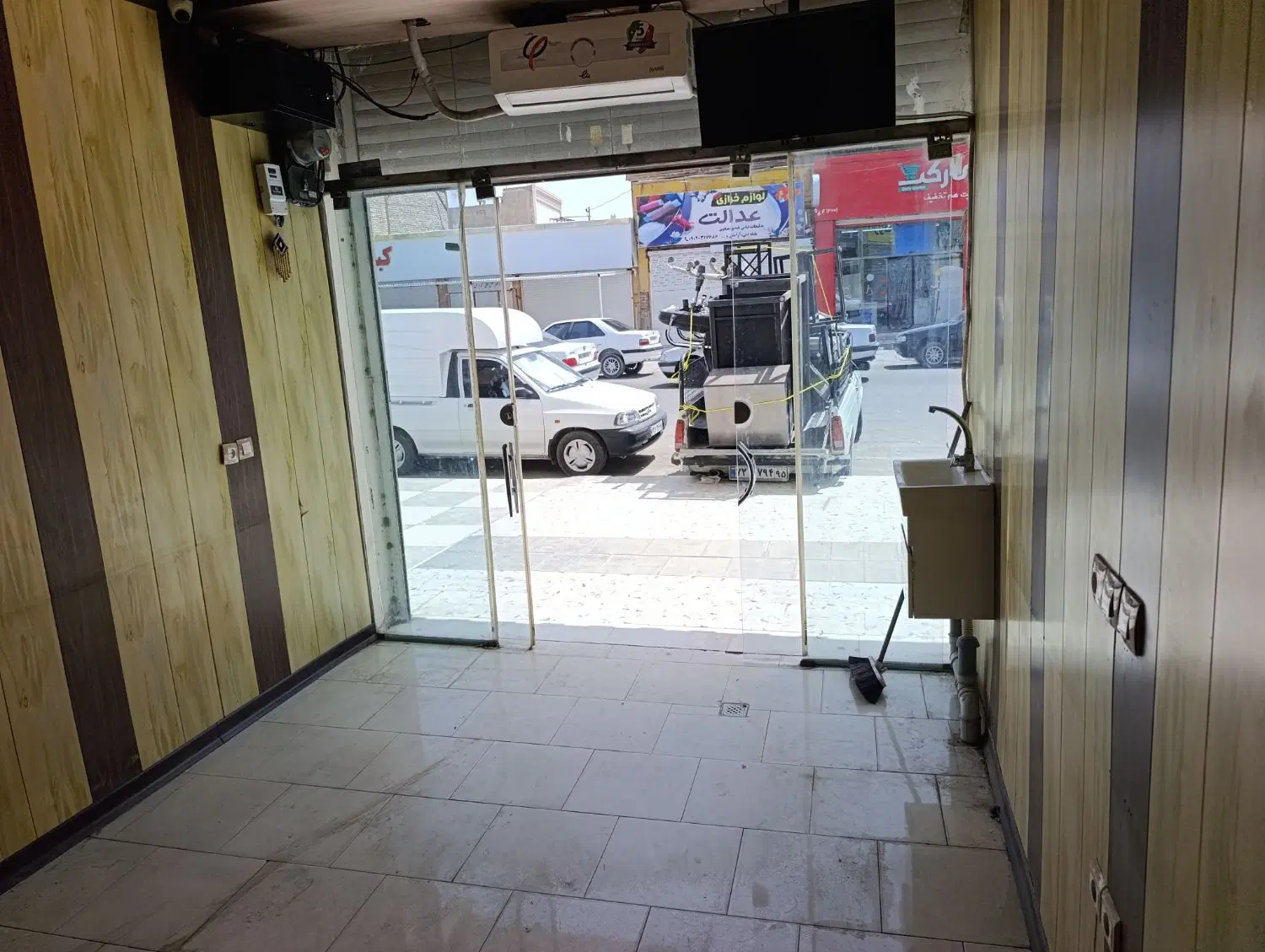 مغازه 12 متری چهارراه پادگان